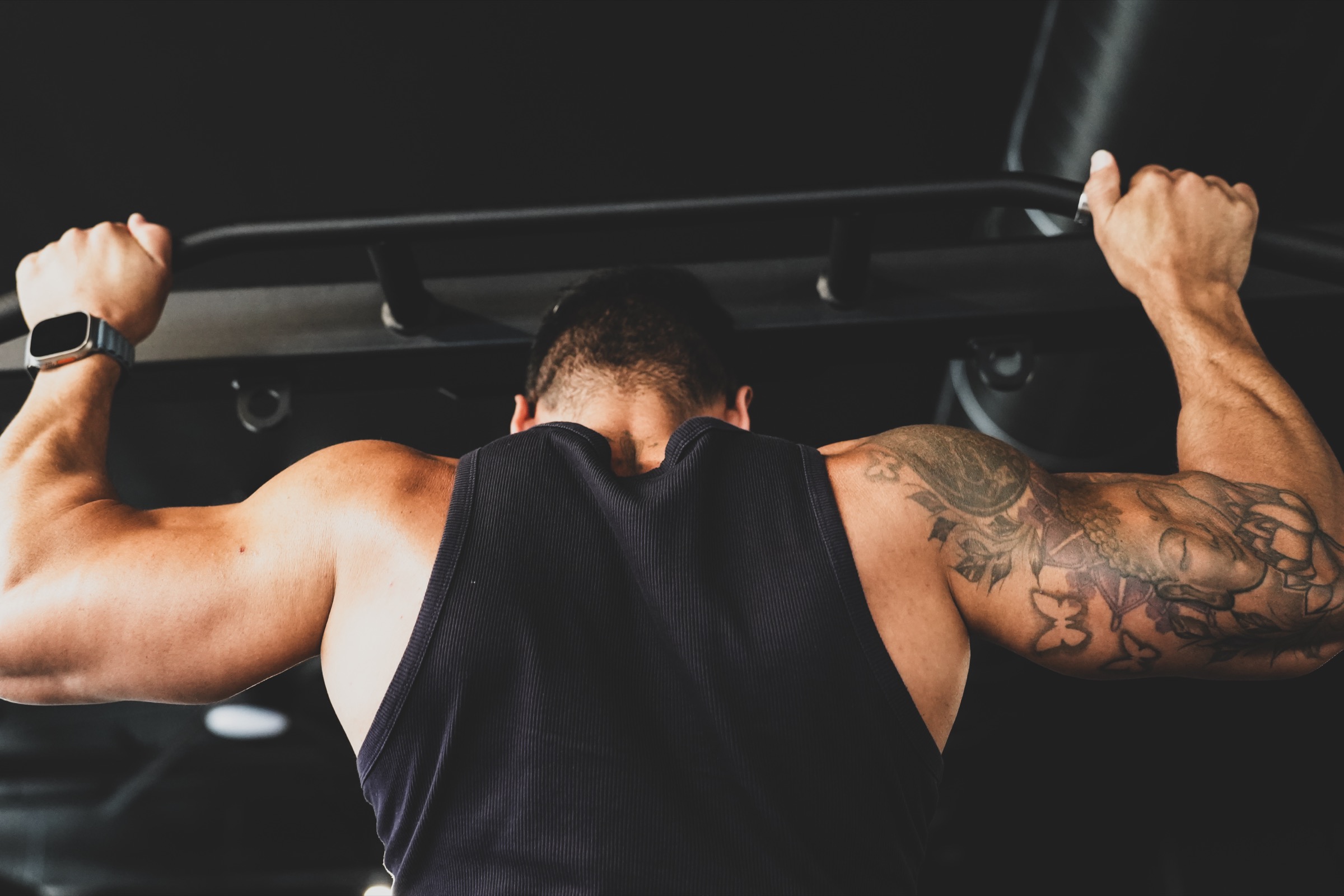 Daniel Soto entrenando en el gimnasio